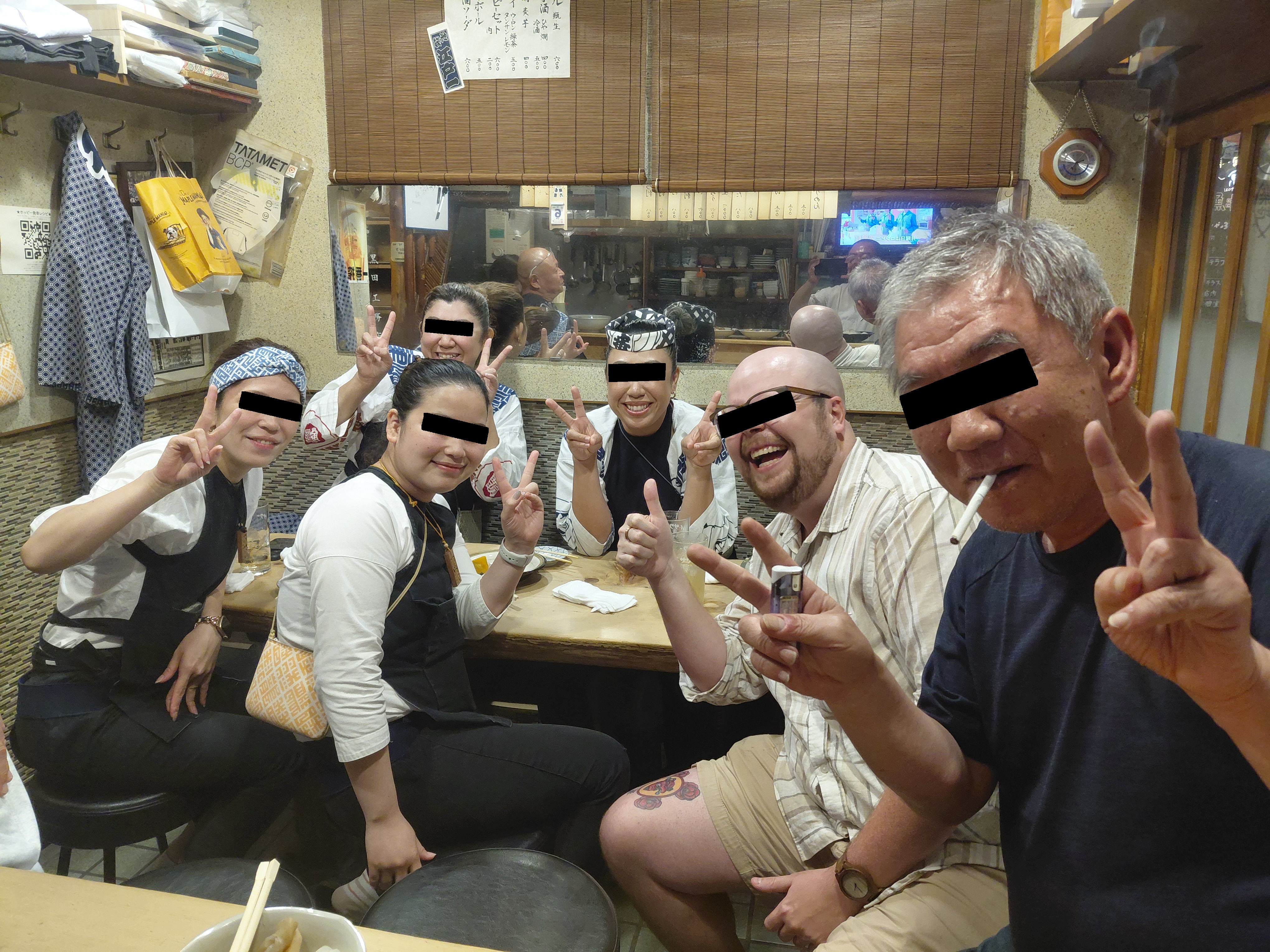 izakaya group selfie